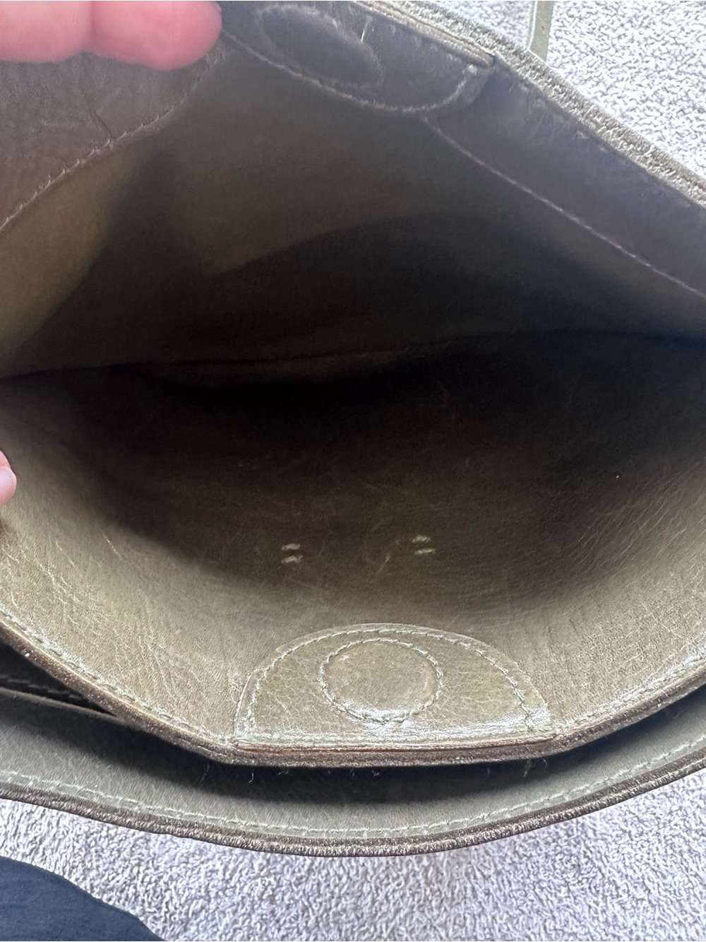 Madewell Classic Olive Leather Crossbody Bag with Removable Stripe Strap - Picture 9 of 12